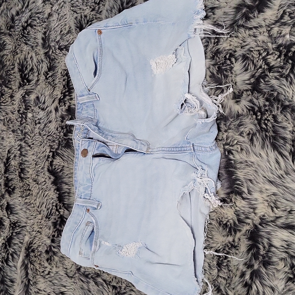 Universal thread shorts